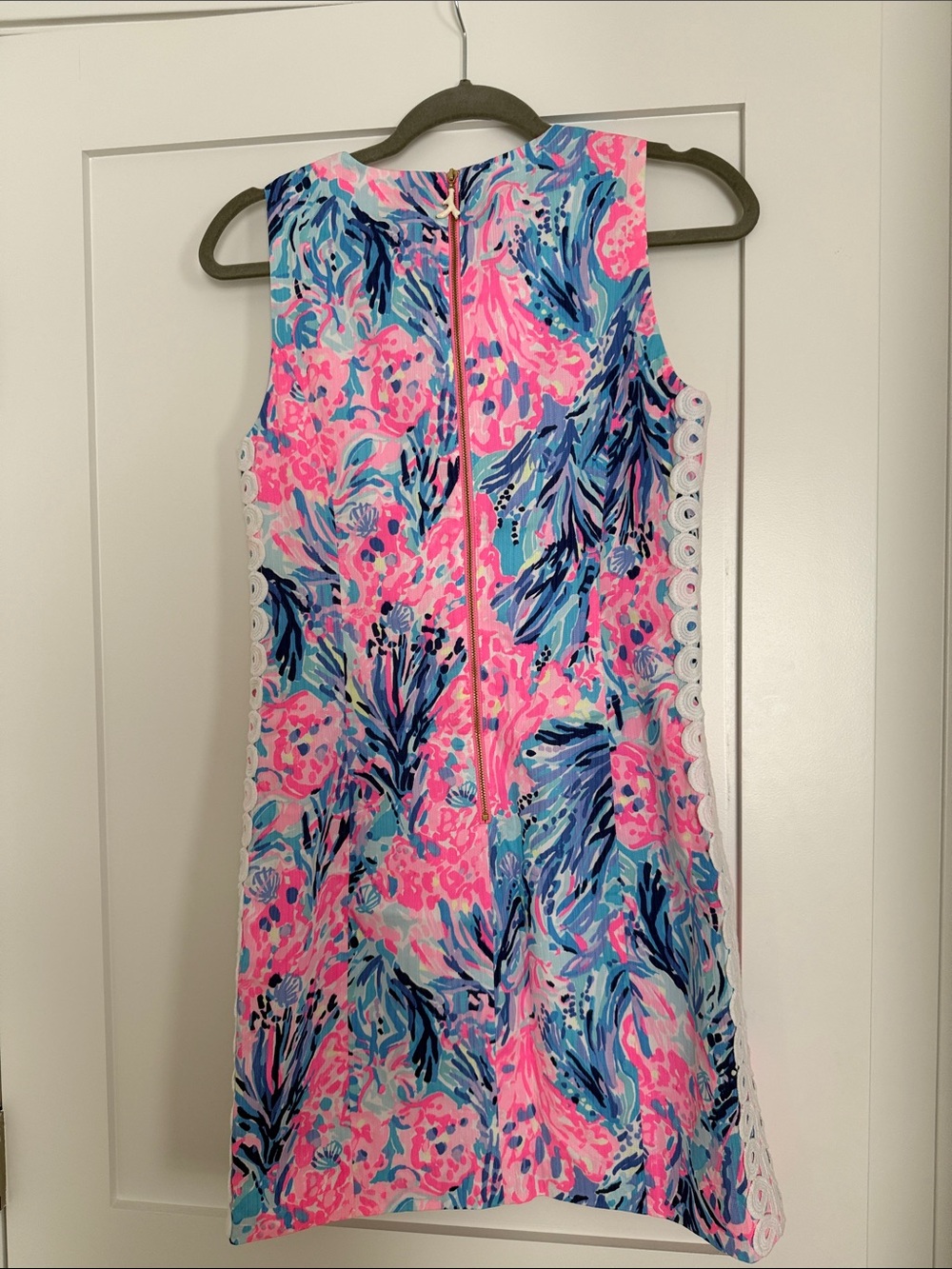 Sleeveless Pink & Blue Floral Shift Dress - Picture 4 of 4